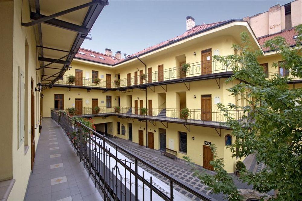 Andel Apartments Praha Экстерьер фото